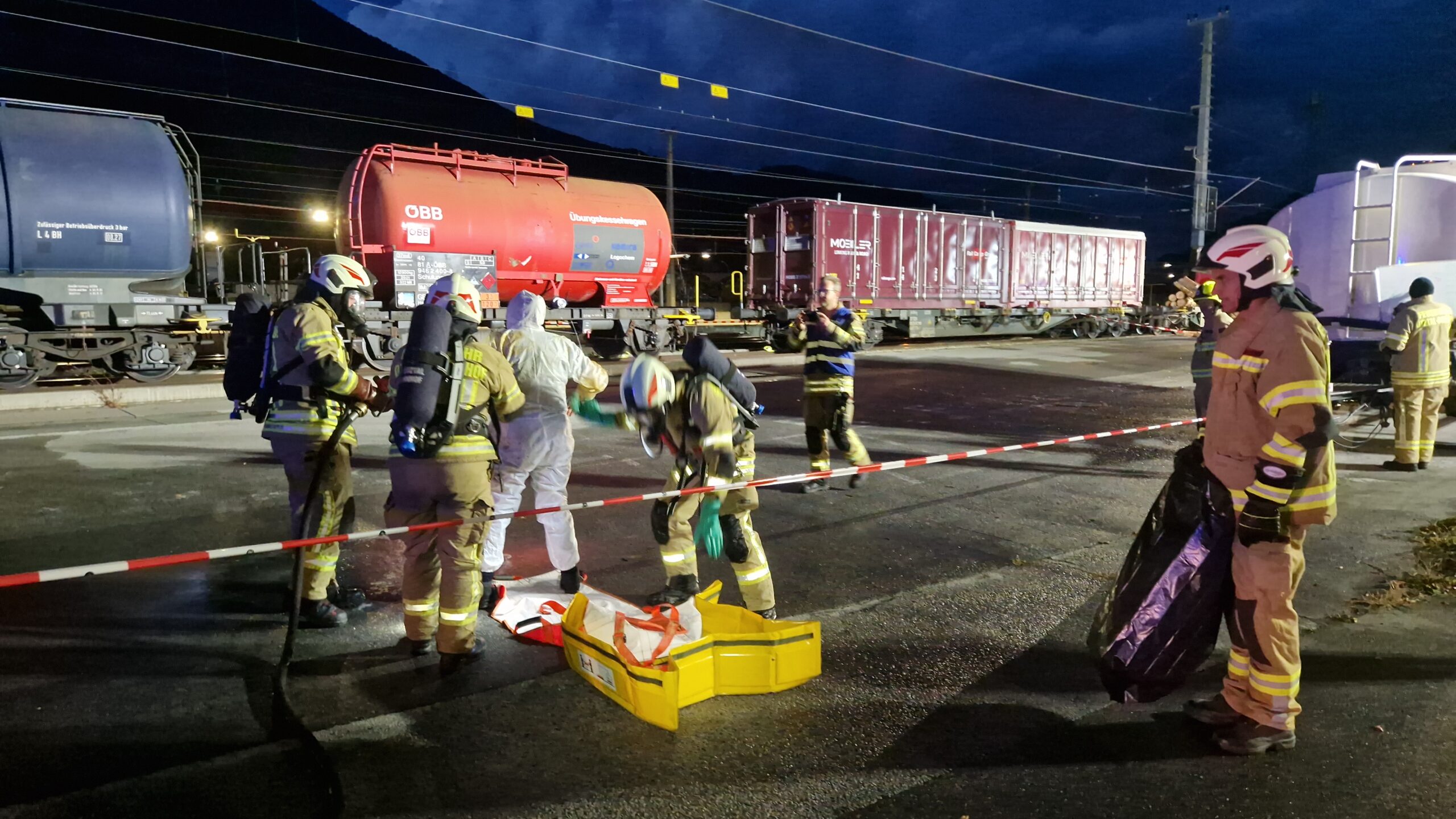 Übung ÖBB Gefahrgut- und Verladeunfall